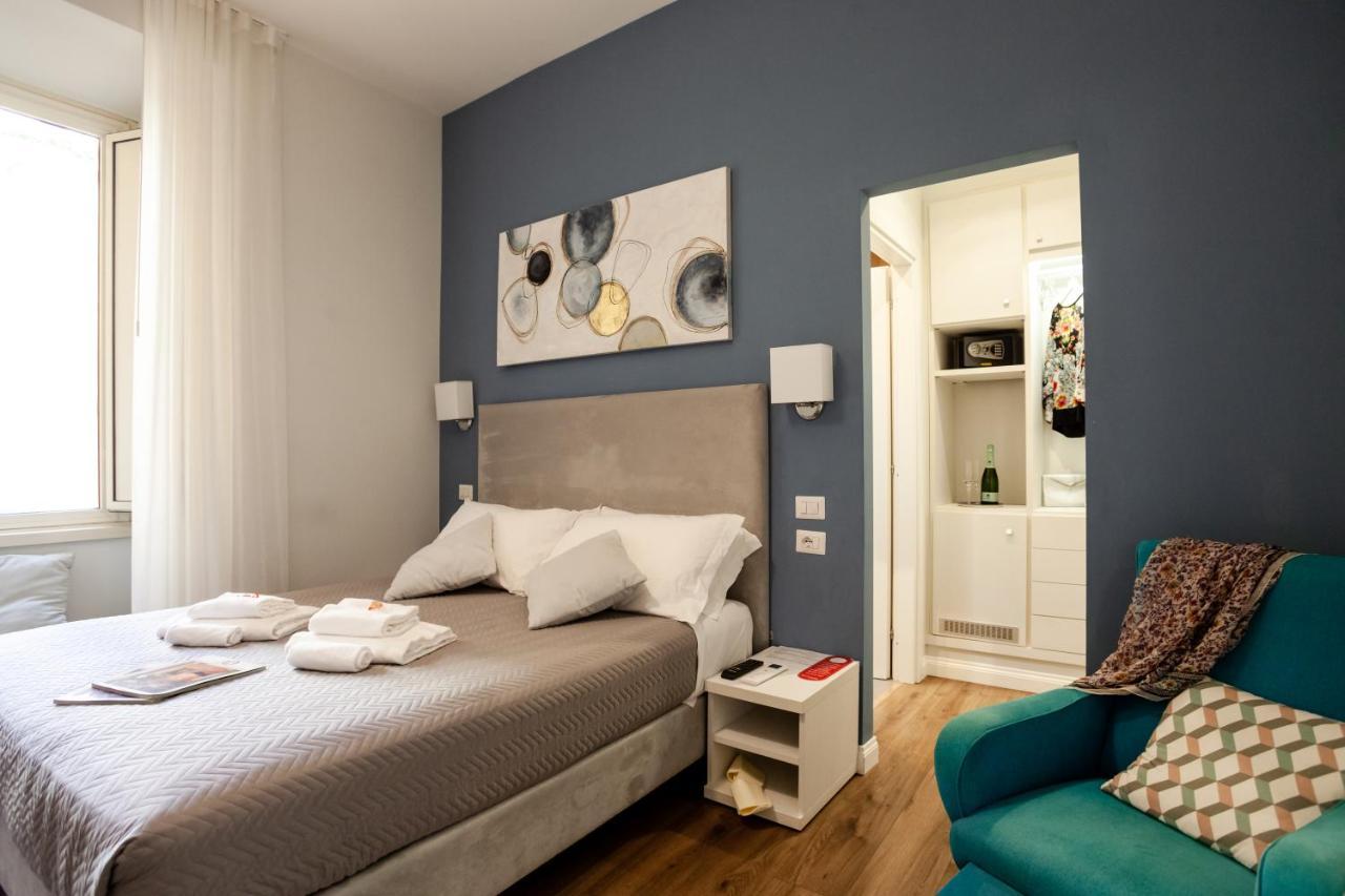 Eighty Four Rooms — Photos 1